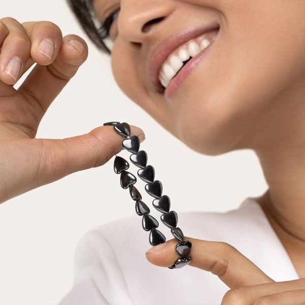 Vestopazzo-Ematite-Bracciale-Elastico-Cuori-Grandi1